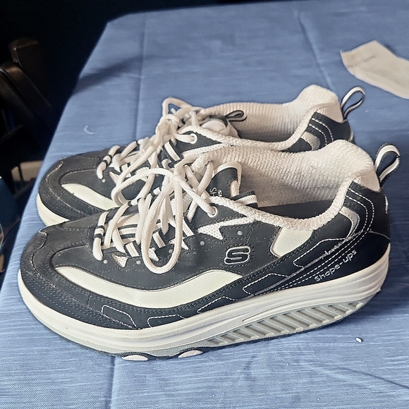 Skecher's Shape Ups - Picture 2 of 3